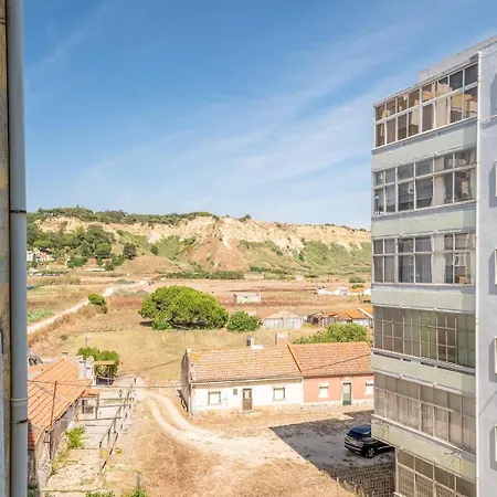 Guestready - Getaway Costa da Caparica